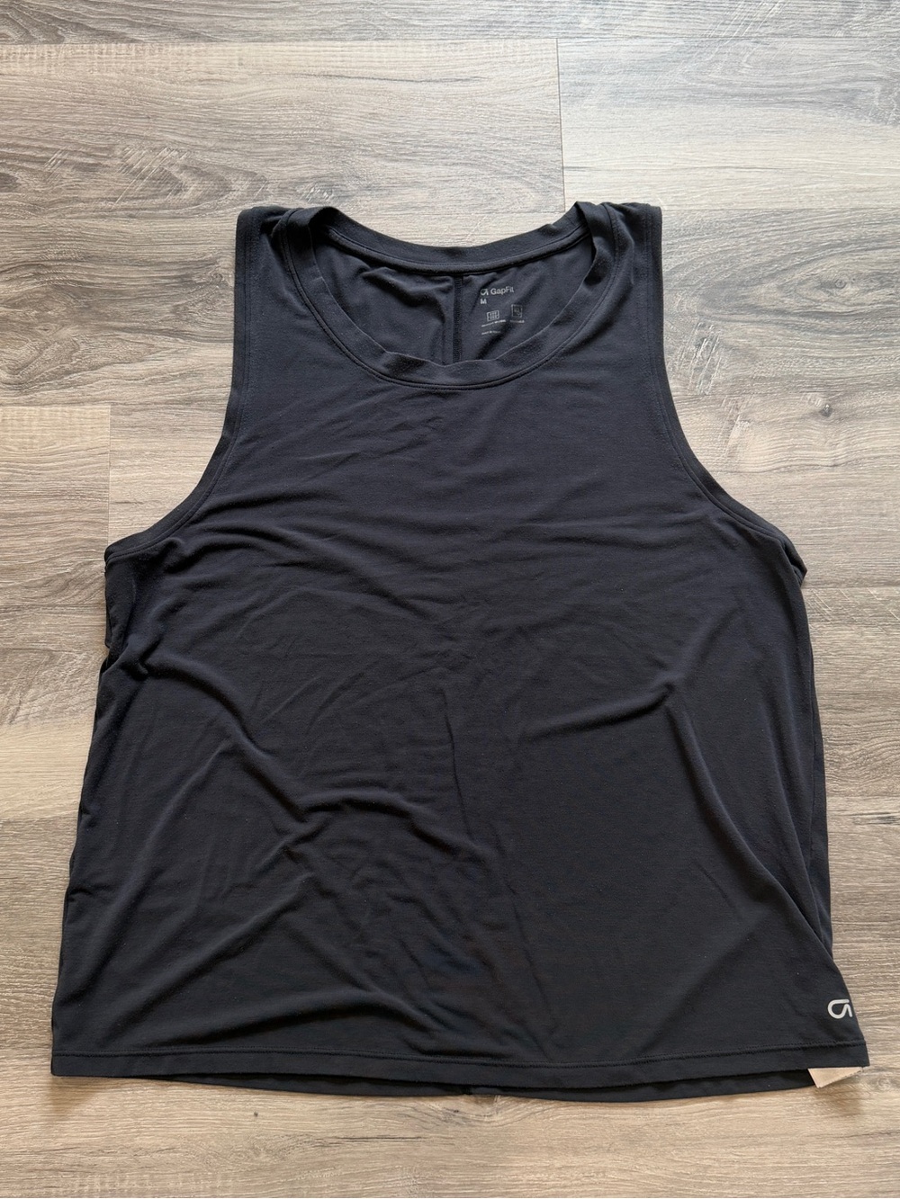 GapFit Breathe crewneck Tank Top
